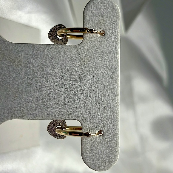 .925 sterling silver hoop earrings hearts. - Picture 2 of 3